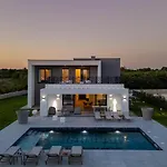 New! Luxury Alta - 50 M 2 Heated Pool * Juršići