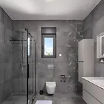 New! Luxury Alta - 50 M 2 Heated Pool *