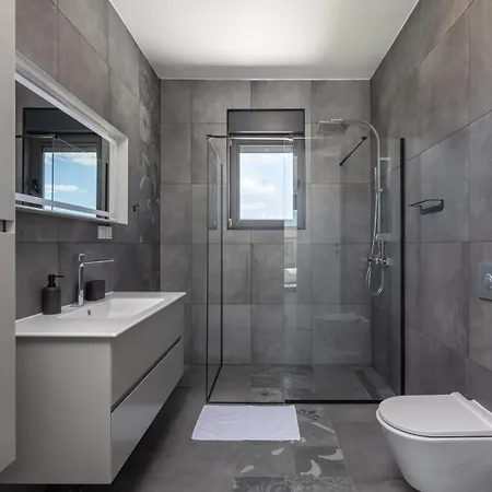 New! Luxury Alta - 50 M 2 Heated Pool Villa