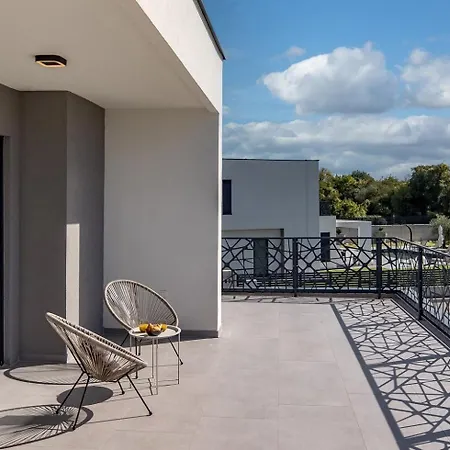 New! Luxury Alta - 50 M 2 Heated Pool Villa
