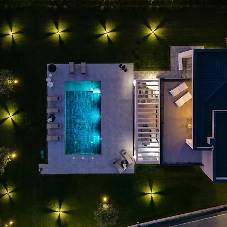 New! Luxury Alta - 50 M 2 Heated Pool * Juršići